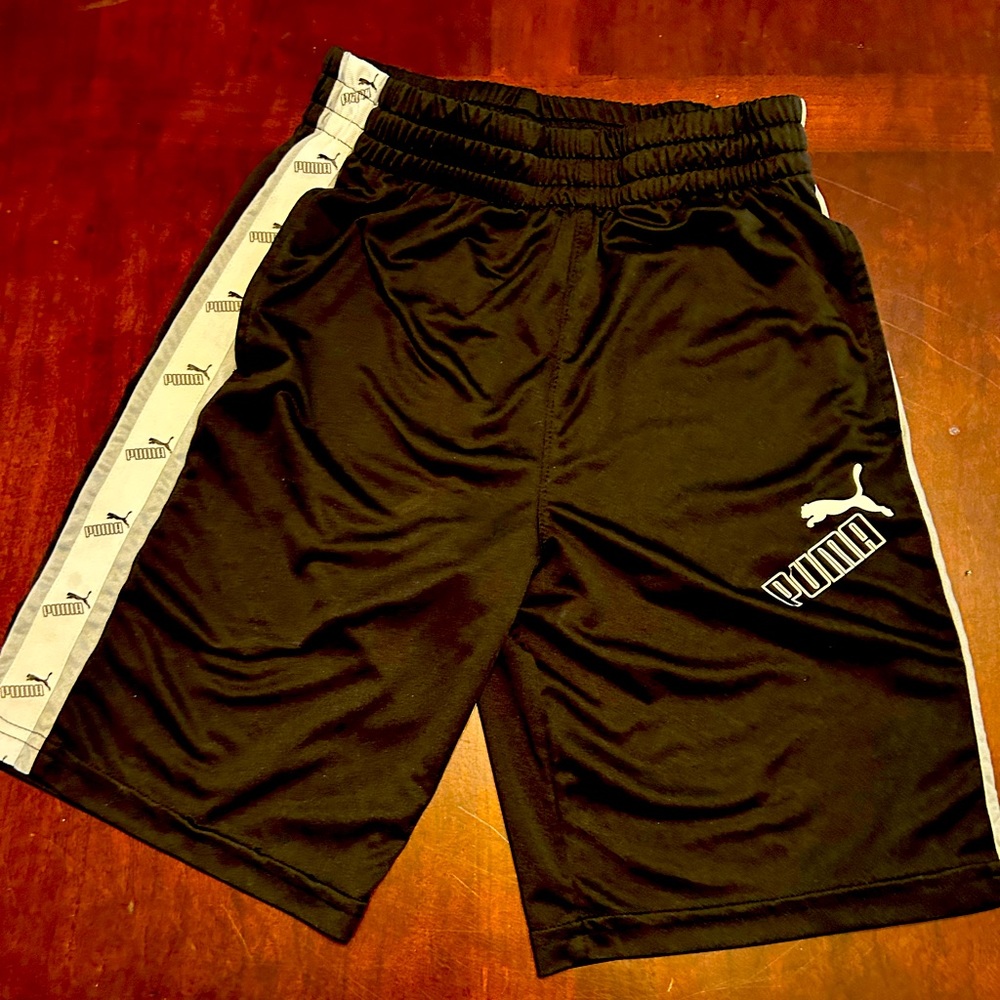 PUMA BOYS athletic shorts. Medium 8-10. Black